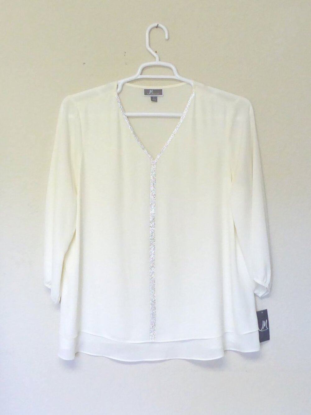 New with tags JM Collection white chiffon silver rhinestone blouse size Large